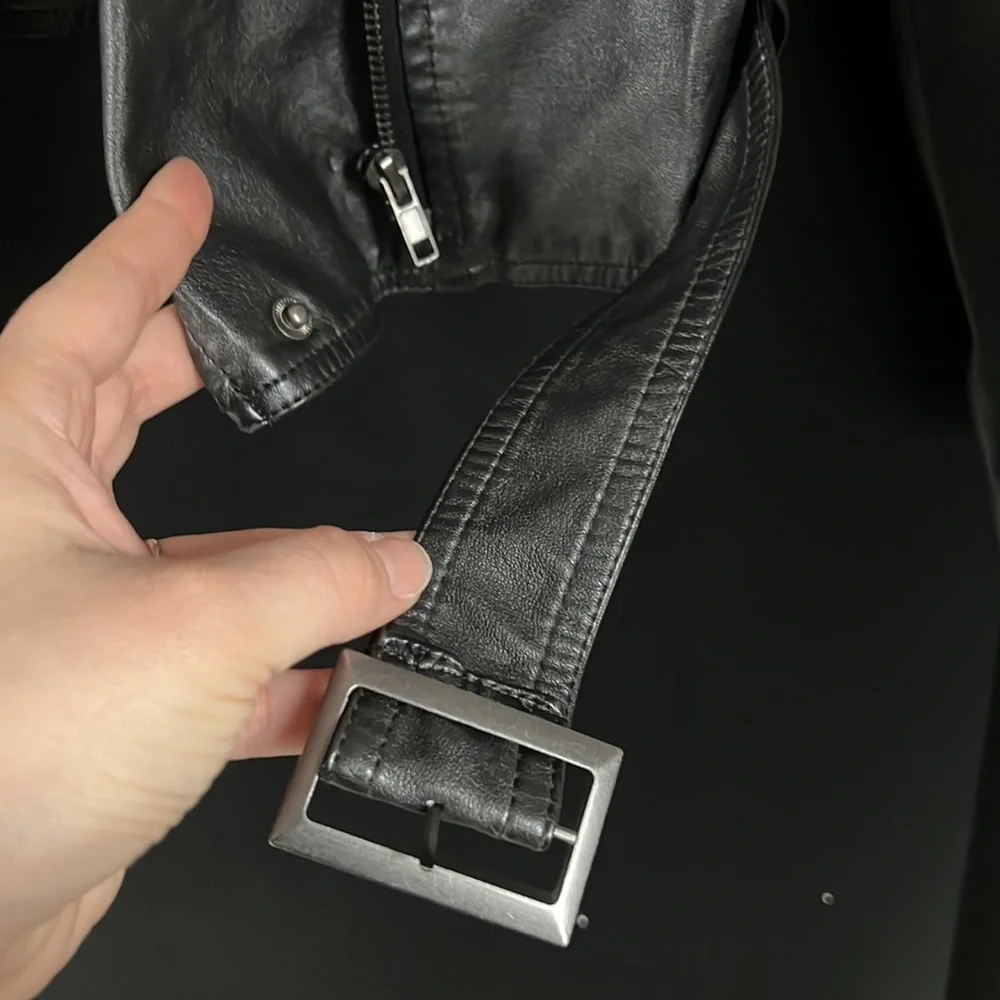 Thread & Supply leather jacket!🤎 - Picture 5 of 11